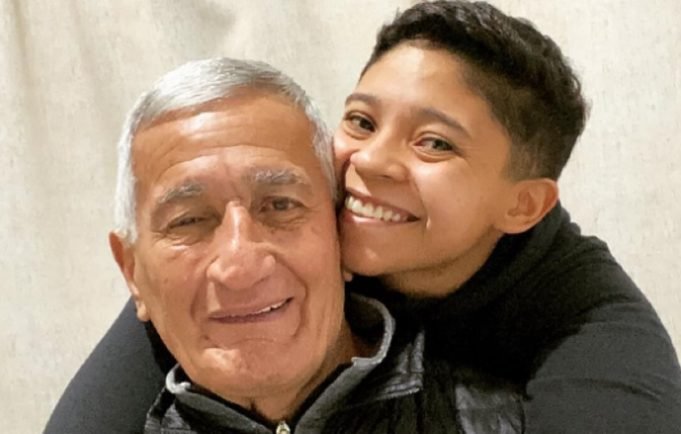 EL PADRE DE LA BRUJA VERÓN FUE NOTICIA POR TENER A SUS 80 AÑOS UNA NOVIA 50 AÑOS MENOR.