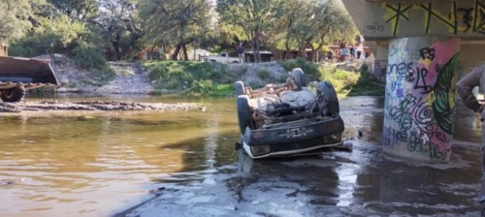 SAN MARCOS SIERRAS: UN HOMBRE DE 80 AÑOS FALLECIÓ AL DESPISTAR Y CAER DESDE EL PUENTE VADO.