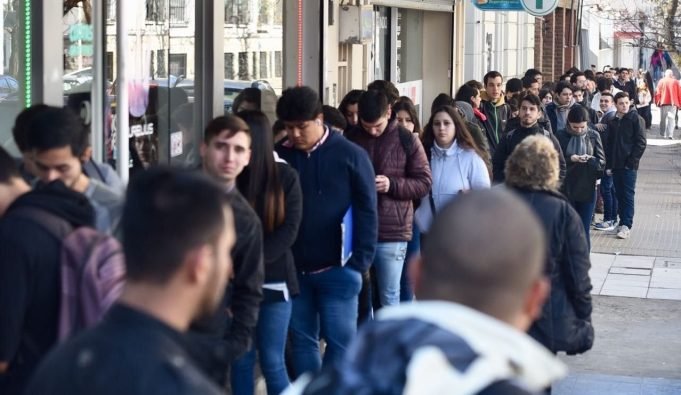 LA DESOCUPACIÓN CRECIÓ 7,7% EN EL PRIMER TRIMESTRE DEL AÑO.