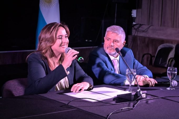PRUNOTTO FELICITÓ A REFERENTES DE LAS ADMINISTRACIONES TRIBUTARIAS DE TODO EL PAÍS REUNIDOS EN VILLA CARLOS PAZ.