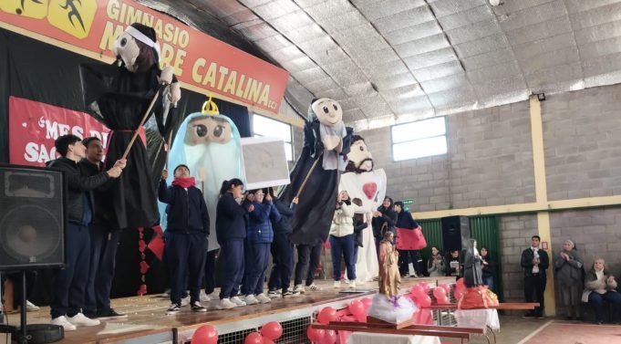 DEÁN FUNES: HOY COMENZÓ OFICIALMENTE EL MES DEL SAGRADO CORAZÓN DE JESÚS.