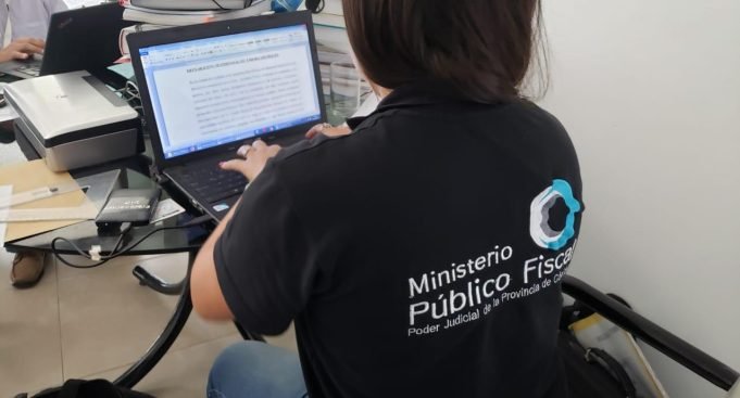 ERAN SEIS MENORES LOS ADMINISTRADORES DE UN GRUPO DE WHATSAPP QUE DISTRIBUÍAN IMÁGENES SEXUALES EN CÓRDOBA. NO HAY MAYORES DETENIDOS.