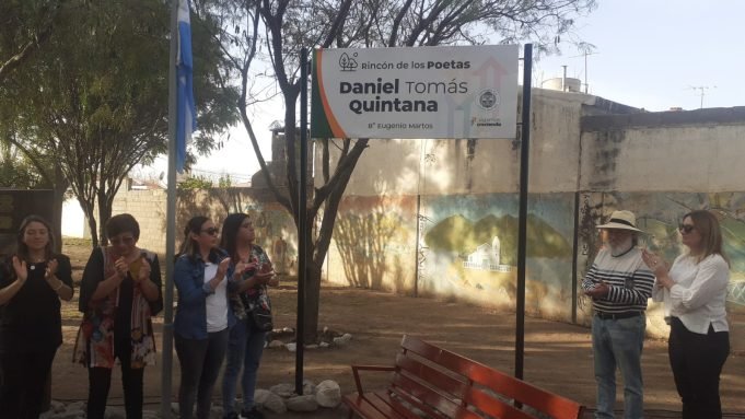 ACTO DÍA DEL ESCRITOR E IMPOSICIÓN DE DANIEL TOMÁS QUINTANA AL RINCÓN DE LOS POETAS.