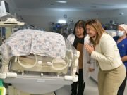 PRUNOTTO Y PIECKENSTAINER VISITARON A LOS CUATRILLLIZOS Y SU MADRE.