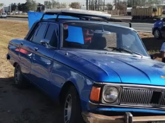 UN POLICÍA DE LA CAMINERA FUE EMBESTIDO POR UN FALCON.