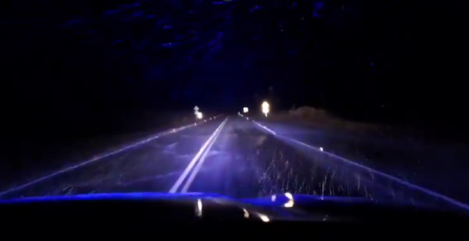 NEVÓ EN LAS ALTAS CUMBRES Y LA CAMINERA DEBIÓ CORTAR LA RUTA 34.