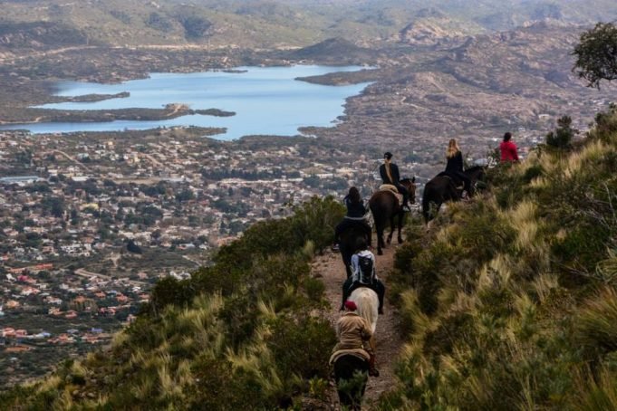 BRASILEROS Y CHILENOS, ENTRE LOS TURISTAS INTERNACIONALES QUE VISITAN CÓRDOBA.