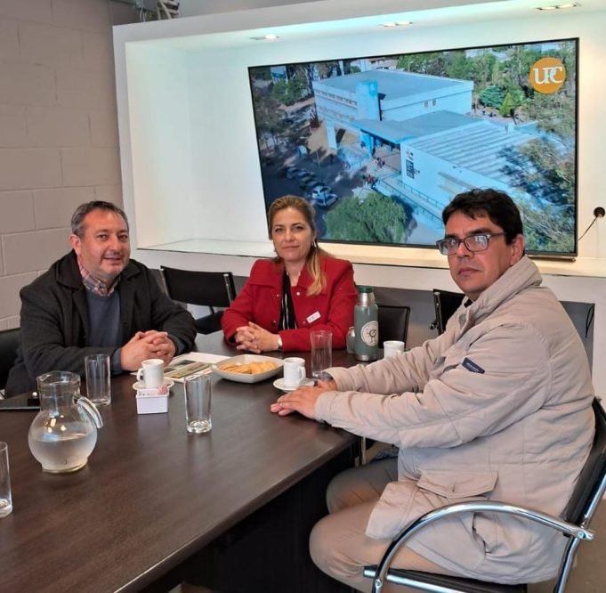 EL LEGISLADOR RAÚL FIGUEROA MANTUVO UNA REUNIÓN DE TRABAJO EN LA UNIVERSIDAD PROVINCIAL.