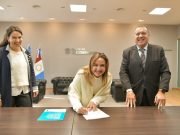 PRUNOTTO FIRMÓ UN CONVENIO PARA APUNTALAR EL DESARROLLO REGIONAL.