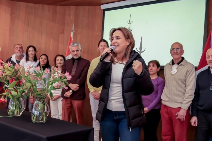 LEGISLATURA ABIERTA: ESTE SÁBADO PRUNOTTO INAUGURÓ EL FESTIVAL INTERNACIONAL DEL YOGA.