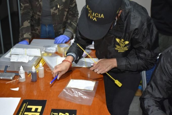 CÓRDOBA: FPA INCAUTÓ TUSSI, MDMA, ÉXTASIS Y COCAÍNA EN UNA FIESTA ELECTRÓNICA EN LA ZONA NORTE DE LA CIUDAD.