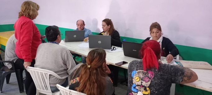 COSEDEF TRABAJA EN DISTINTOS OPERATIVOS BARRIALES PARA REALIZAR LA RECATEGORIZACIÓN ENERGÉTICA.
