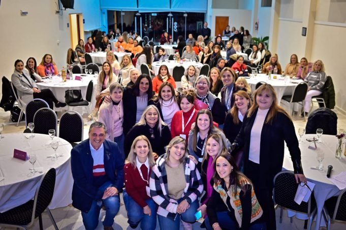 MYRIAN PRUNOTTO INAUGURÓ UN NUEVO ENCUENTRO DE MUJERES EN PORTEÑA.