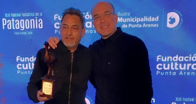 MARTÍN BRAVO Y LUCAS IBÁÑEZ PREMIADOS EN CHILE.
