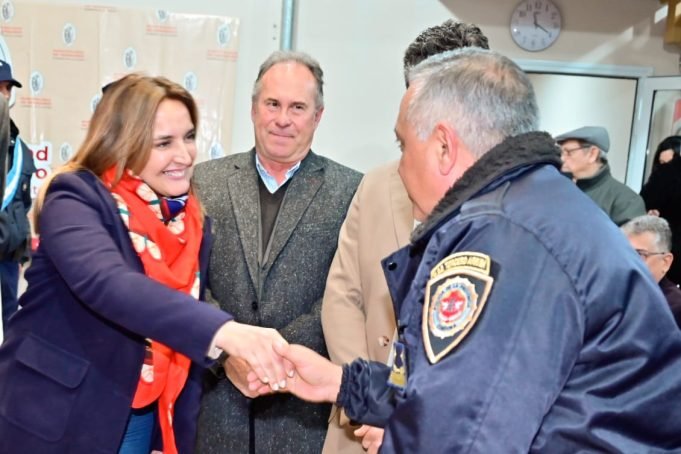 MYRIAN PRUNOTTO PRESIDIÓ EL ACTO DE ENTREGA DE OTRO NUEVO MÓVIL POLICIAL EN HERNANDO.