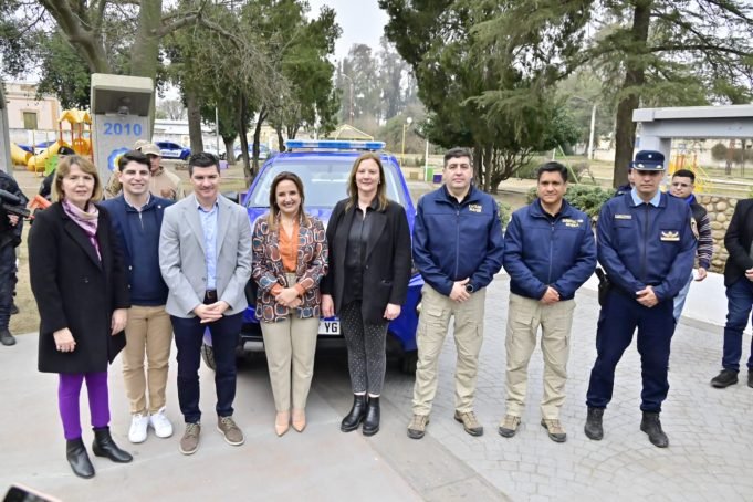 MYRIAN PRUNOTTO PRESIDIÓ LA PRESENTACIÓN DE NUEVOS MÓVILES POLICIALES EN EL DEPARTAMENTO RÍO PRIMERO.
