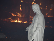 LA VIRGEN DE LA MEDALLA MILAGROSA QUEDÓ INTACTA TRAS EL PASO DEL FUEGO EN ONGAMIRA.