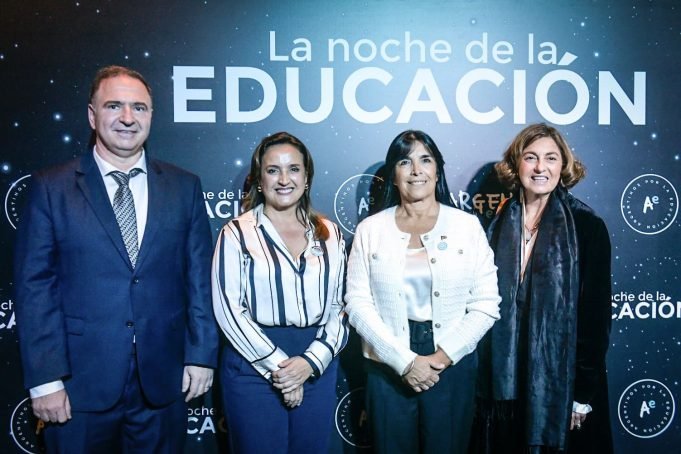 MYRIAN PRUNOTTO Y EL MINISTRO DE EDUCACIÓN PARTICIPARON EN BUENOS AIRES DE “LA NOCHE DE LA EDUCACIÓN”.