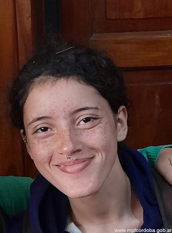 CÓRDOBA: BUSCAN A UNA CHICA DE 21 AÑOS.