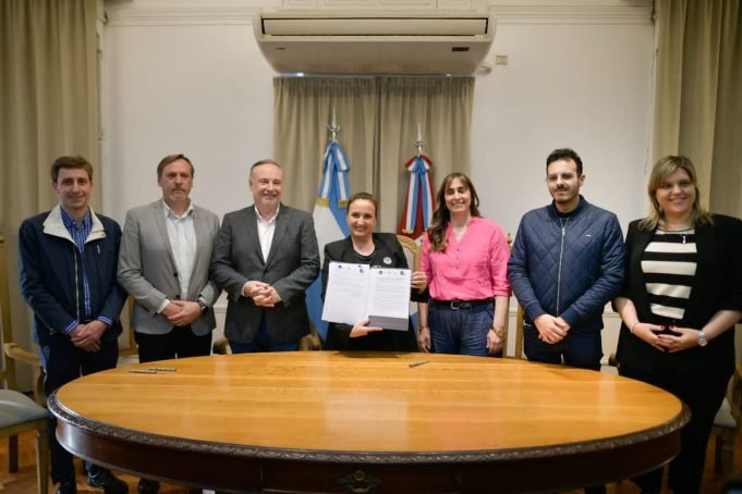 FIRMA DE CONVENIO PARA EL DESARROLLO REGIONAL SOSTENIBLE EN VILLA MARÍA.