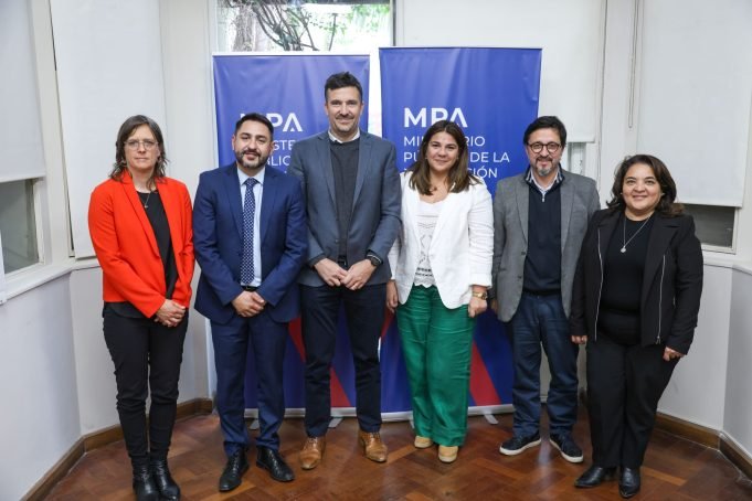 LEGISLADORES CORDOBESES VISITARON EL MINISTERIO PÚBLICO DE LA ACUSACIÓN Y LA CENTRAL DEL 911 EN SANTA FE.