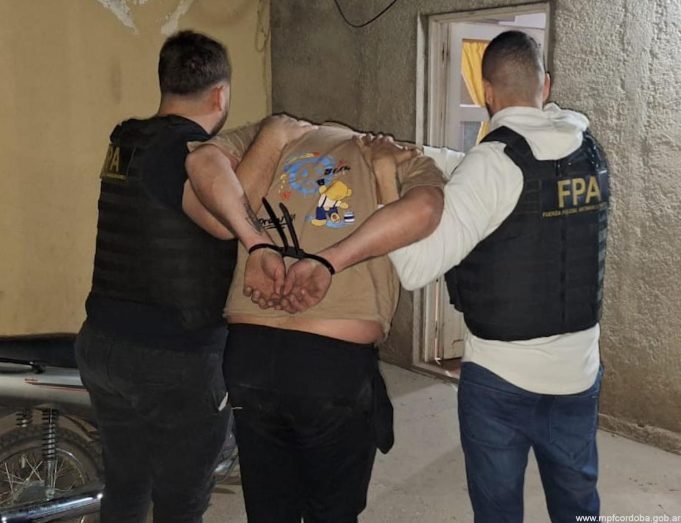 SAN JOSÉ DE LA DORMIDA: VIAJABA CADA 15 DÍAS PARA VENDER COCAÍNA Y FUE DETENIDO EN LA VÍA PÚBLICA POR LA FPA.