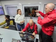 MYRIAN PRUNOTTO VISITÓ A LOS BOMBEROS QUE COMBATEN LOS INCENDIOS EN LAS SIERRAS.