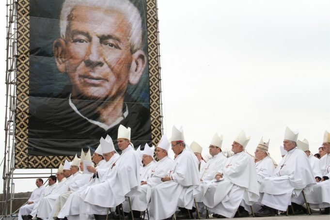 En un nuevo aniversario de la canonización de José Gabriel del Rosario Brochero, localidades cordobesas celebran al Santo Cura Gaucho.