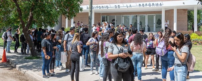 Dato: Una familia necesita entre $400.000 y $1.200.000 para mandar un hijo a vivir y a estudiar en Córdoba.