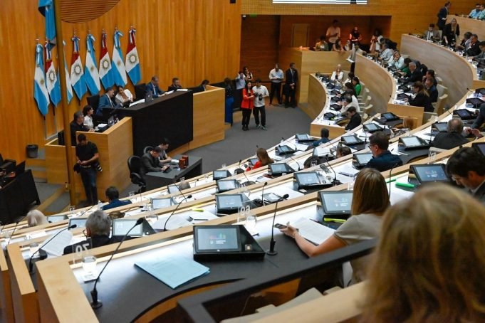 La Legislatura aprobó el Sistema Integrado de Transporte Metropolitano de Córdoba.