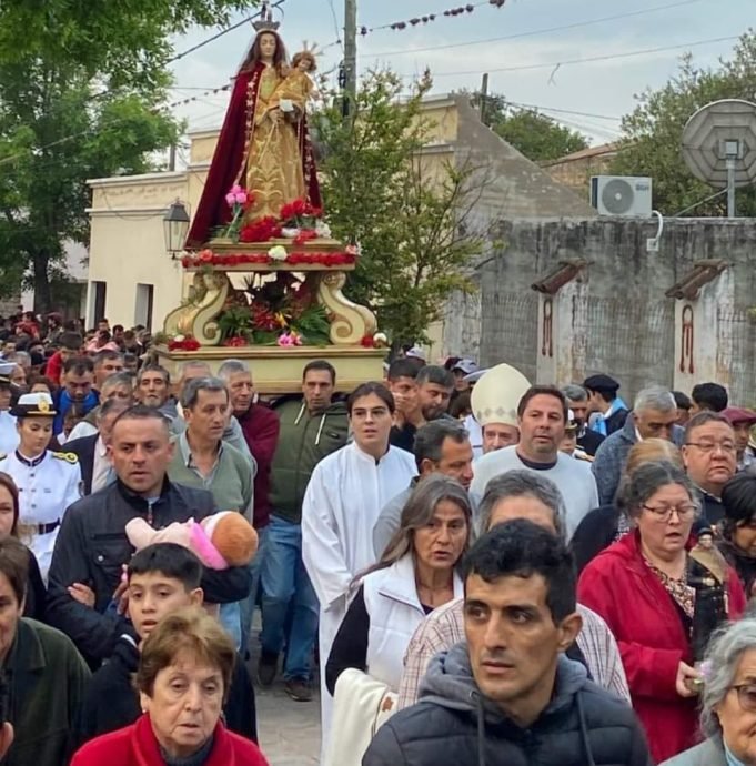 Villa Tulumba: 25.000 fieles acompañaron a la Virgen del Rosario.