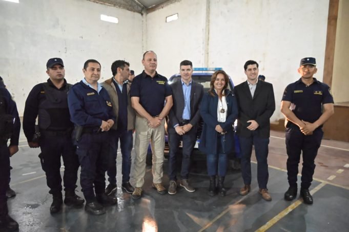LA VICEGOBERNADORA MYRIAN PRUNOTTO ENTREGÓ UN NUEVO MÓVIL POLICIAL Y APORTES PARA DAMNIFICADOS POR CATÁSTROFES EN VILLA YACANTO.