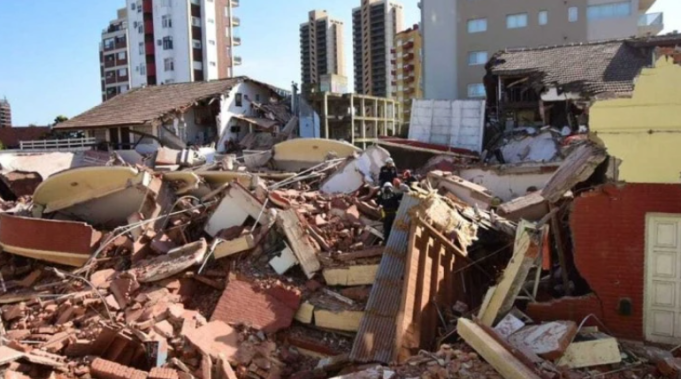 Derrumbe en Villa Gesell: encontraron otra víctima entre los escombros.