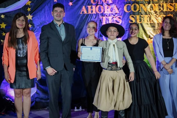 Villa Tulumba cerró un nuevo año de talleres municipales certificados por la UPT.