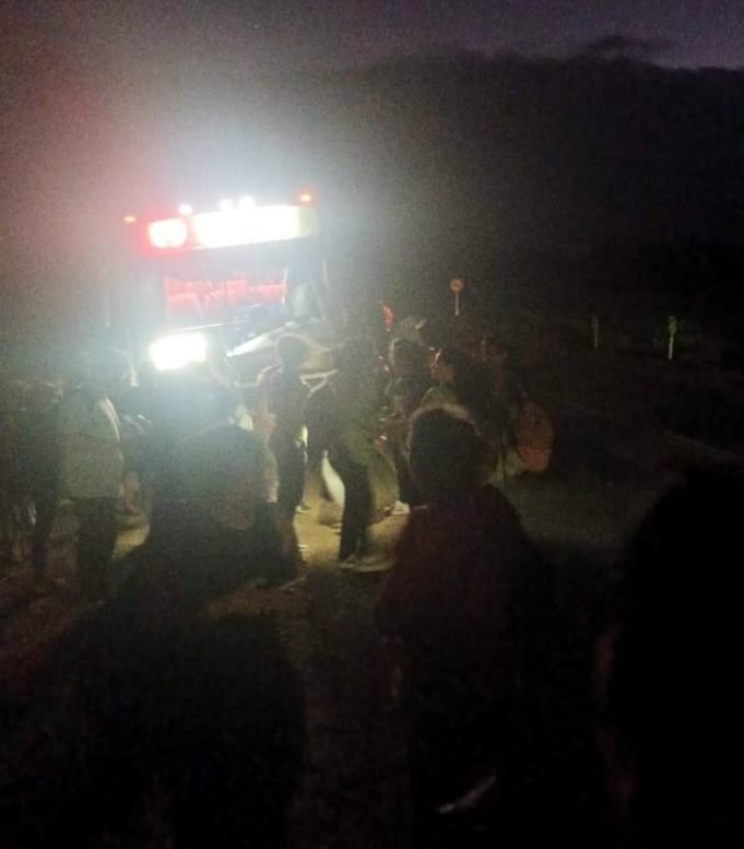 Chuña: Un ERSA chocó con un animal en la ruta y debieron trasladar a 4 personas al Romagosa.