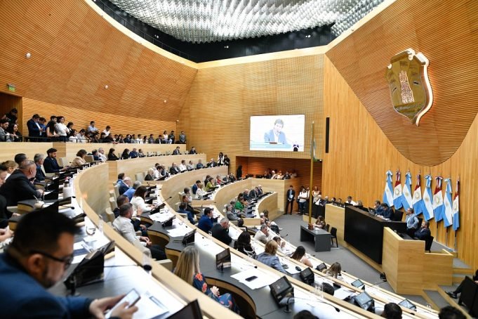 Legisladores cordobeses participarán de actividades parlamentarias en España.