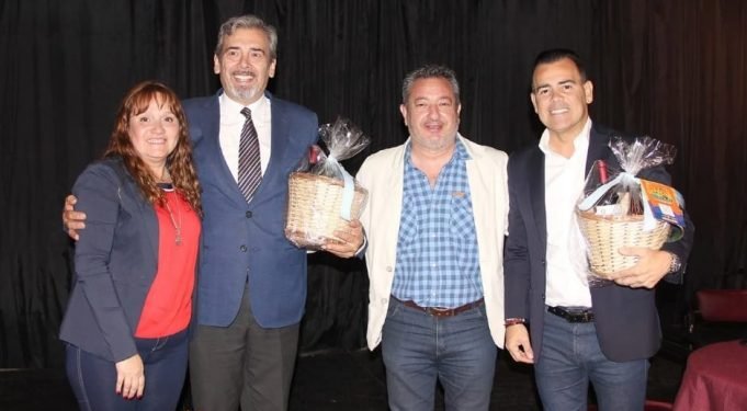 Presentación del boleto metropolitano en Deán Funes.