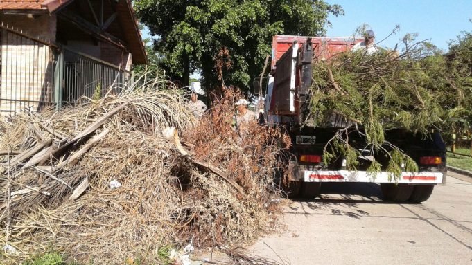 Deán Funes: Cronograma barrial de limpieza y recolección de escombros, poda, ramas, tierra.
