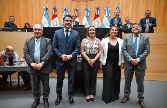 Fueron confirmadas las autoridades de la Unicameral para el período legislativo 2025.