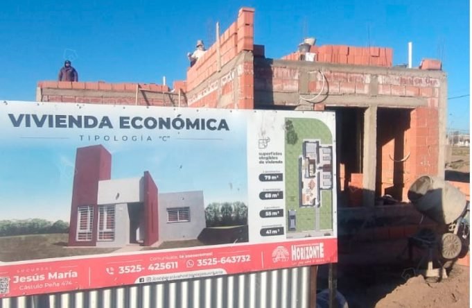 Claudia Gudiño de Cooperativa Horizonte invita a deanfunenses a una visita guiada gratuita por Colonia Caroya.