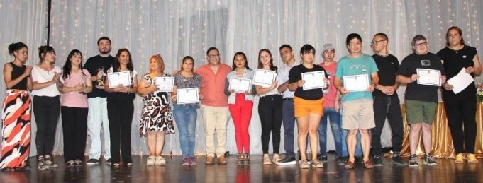 Deán Funes: Entregarán los certificados de la Universidad Popular a quienes no pudieron retirarlos.