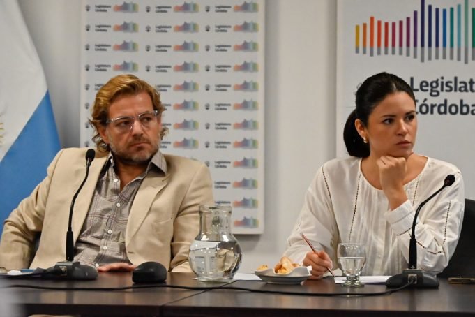 Despacho para una modificación de la ley del Colegio de Abogados.