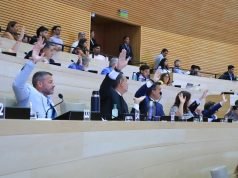 Es ley “ficha limpia” para candidatos y funcionarios provinciales.