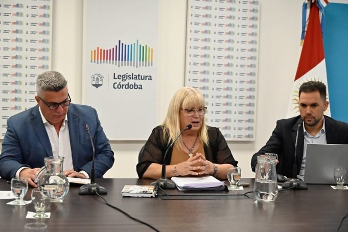 Legislatura: en comisión se aprobó la prórroga de la Emergencia del Transporte Interurbano.