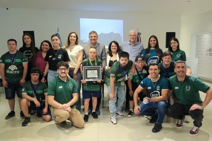 La Unicameral reconoció al equipo de futsal de la Fundación Empate Córdoba.