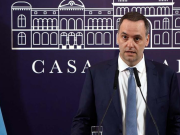 Proponen cobrar aranceles en salud y educación universitaria a extranjeros no residentes en el país.