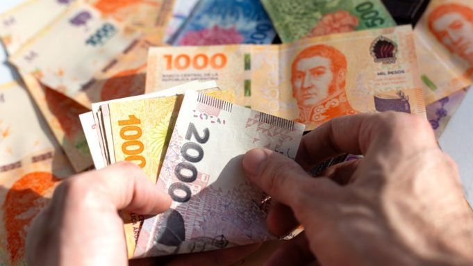 El viernes cobrarán los jubilados y comenzará el pago de haberes a la Administración Pública Provincial.