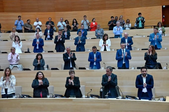 La Fuerza Policial Antinarcotráfico deberá incorporar personal capacitado en las Fuerzas Armadas.