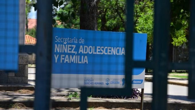 La Justicia otorgó custodia policial a un adolescente con un prontuario de más de 15 delitos.