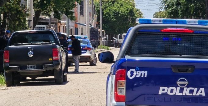 Femicidio en Córdoba: Tenía botón antipánico y su ex la apuñalo. Fue hallada por su hija de 13 años.